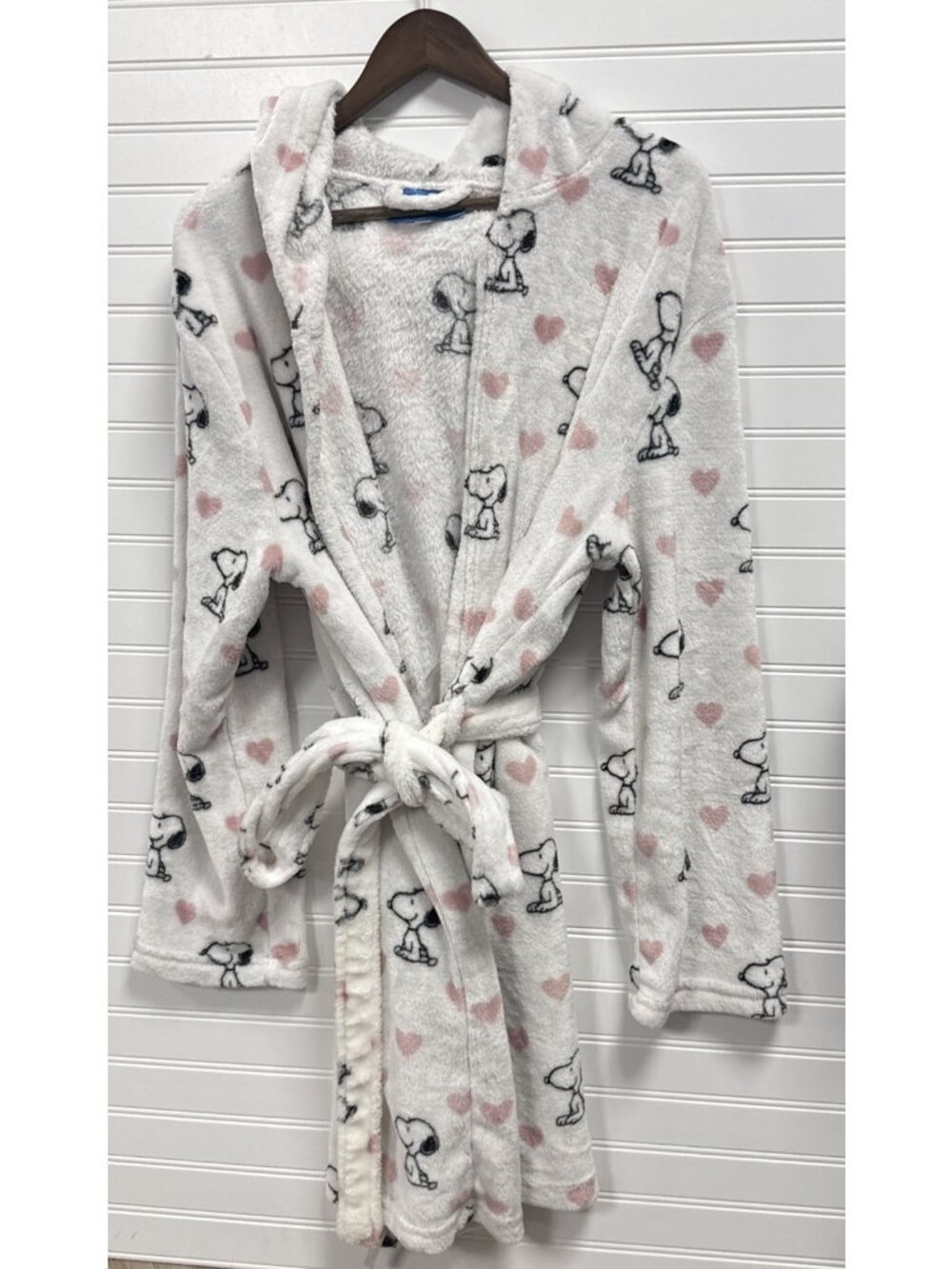 Peanuts Snoopy Plush Robe White Red Fleece Belted Waist Size L/XL Hearts Comfy
